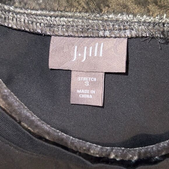 J JILL Grey Stretch Tank Top With Velvet Trim Collar-S - Picture 6 of 8